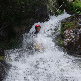 Canyoning dans les gorges entre Lozère et Ardèche